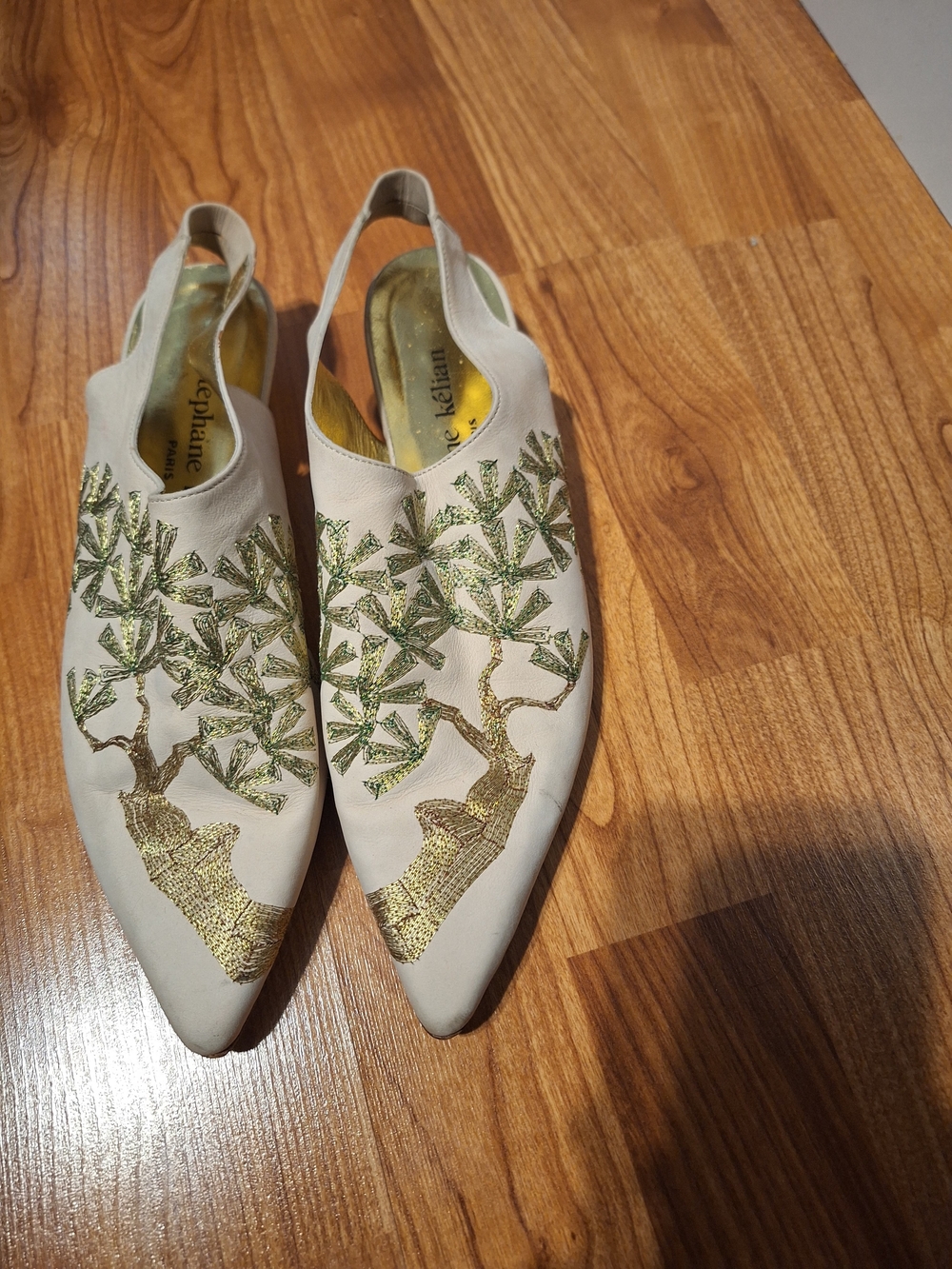 VINTAGE Stephane Kelian White Leather Embroidered Slingback Flats